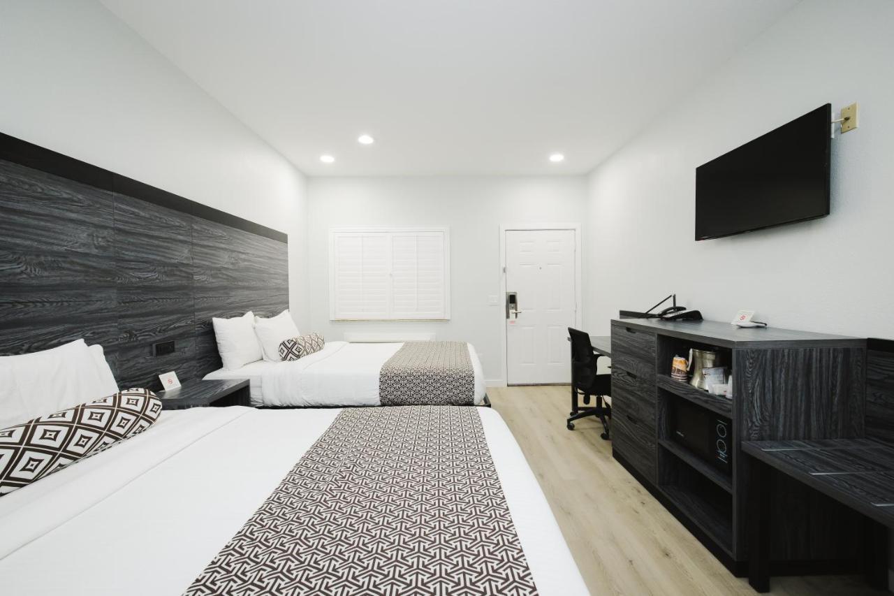 Sapphire Inn & Suites Deer Park Εξωτερικό φωτογραφία