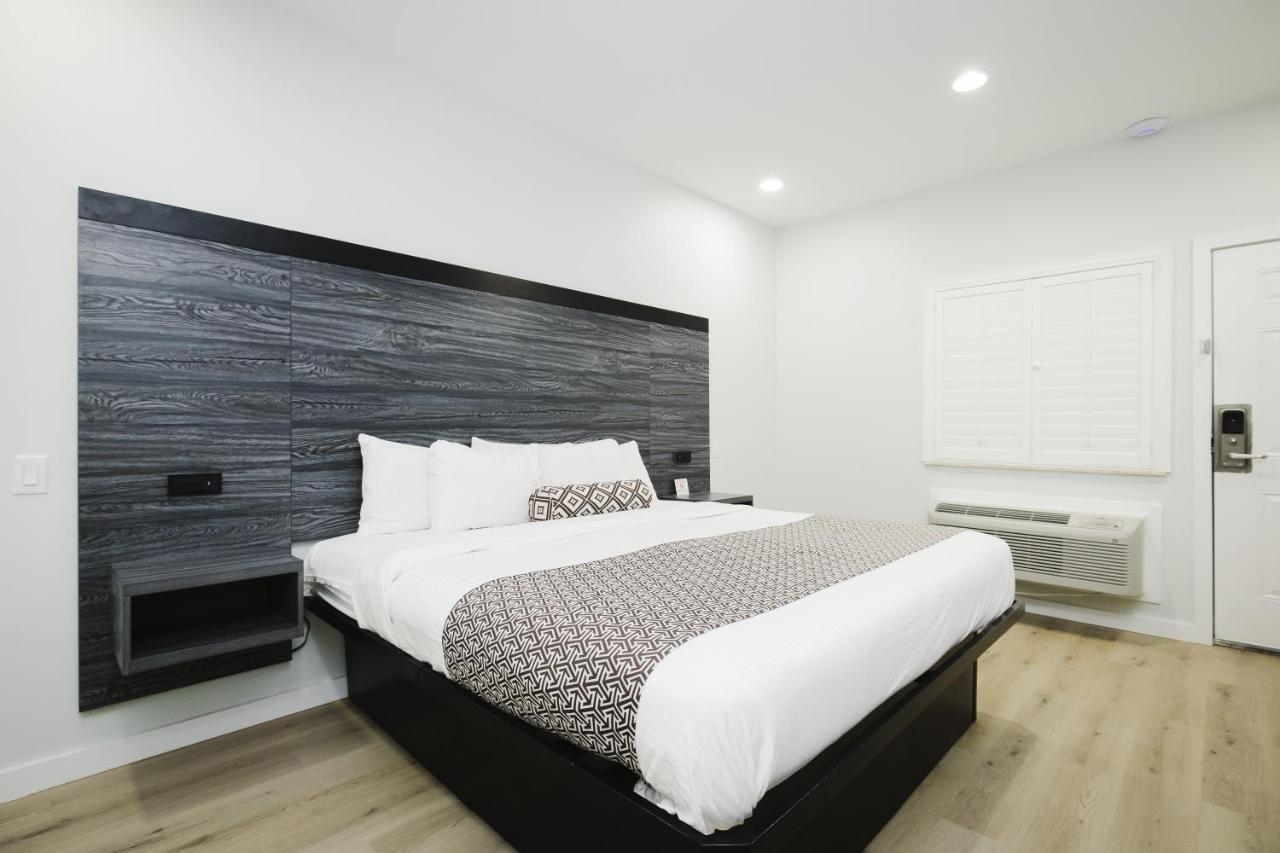 Sapphire Inn & Suites Deer Park Εξωτερικό φωτογραφία