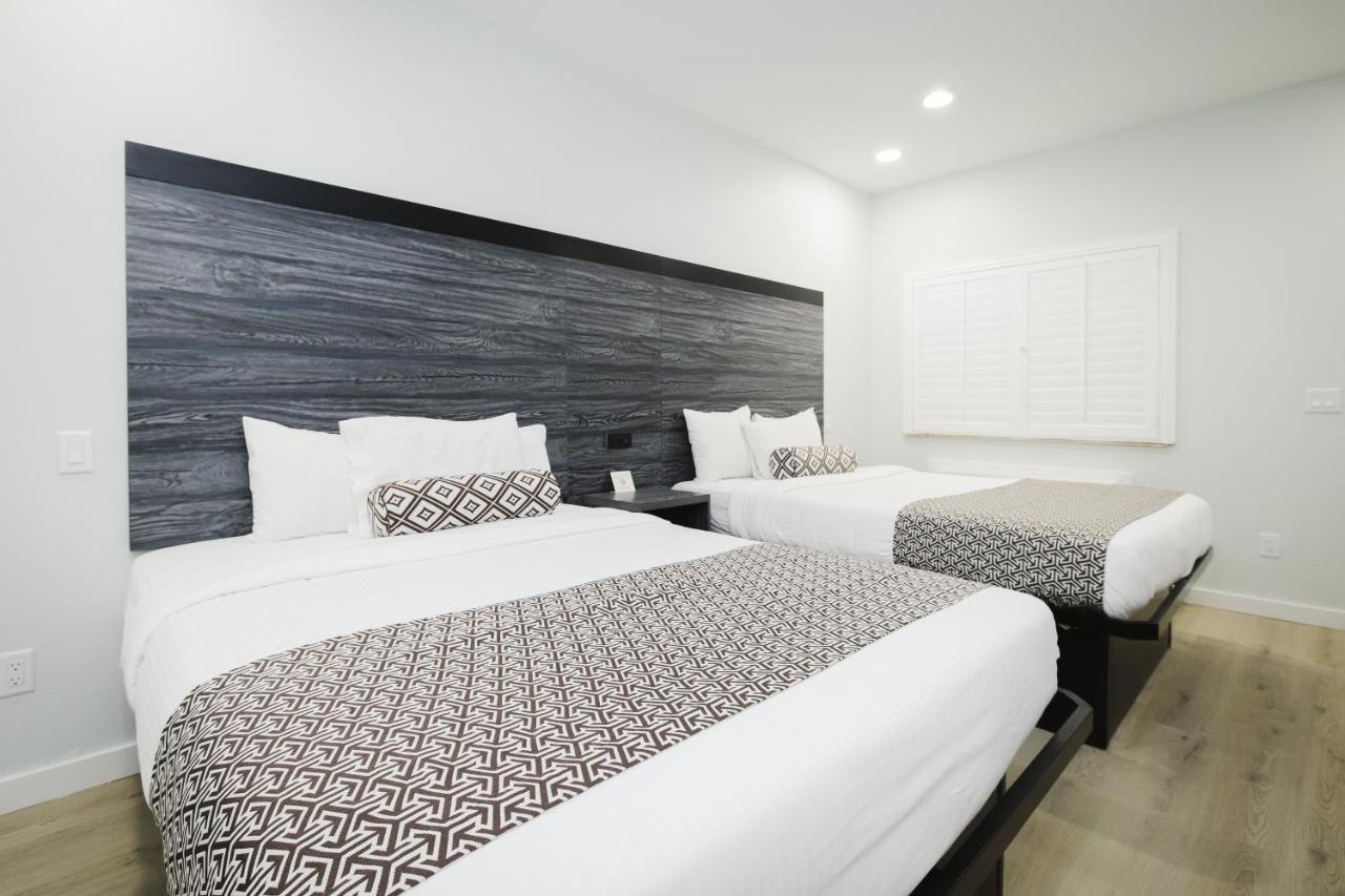 Sapphire Inn & Suites Deer Park Εξωτερικό φωτογραφία