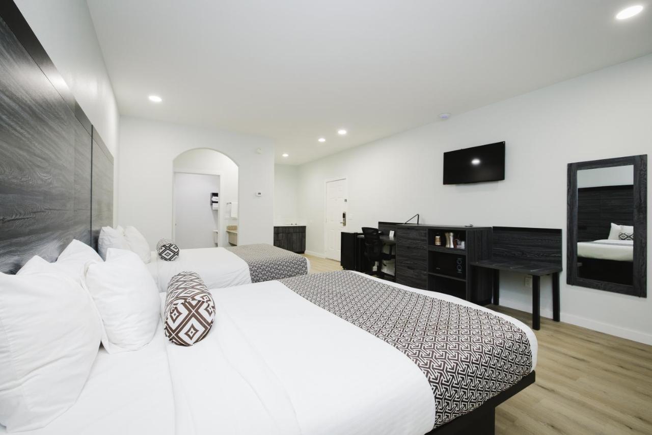 Sapphire Inn & Suites Deer Park Εξωτερικό φωτογραφία