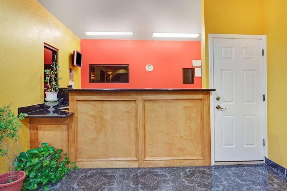 Sapphire Inn & Suites Deer Park Εξωτερικό φωτογραφία