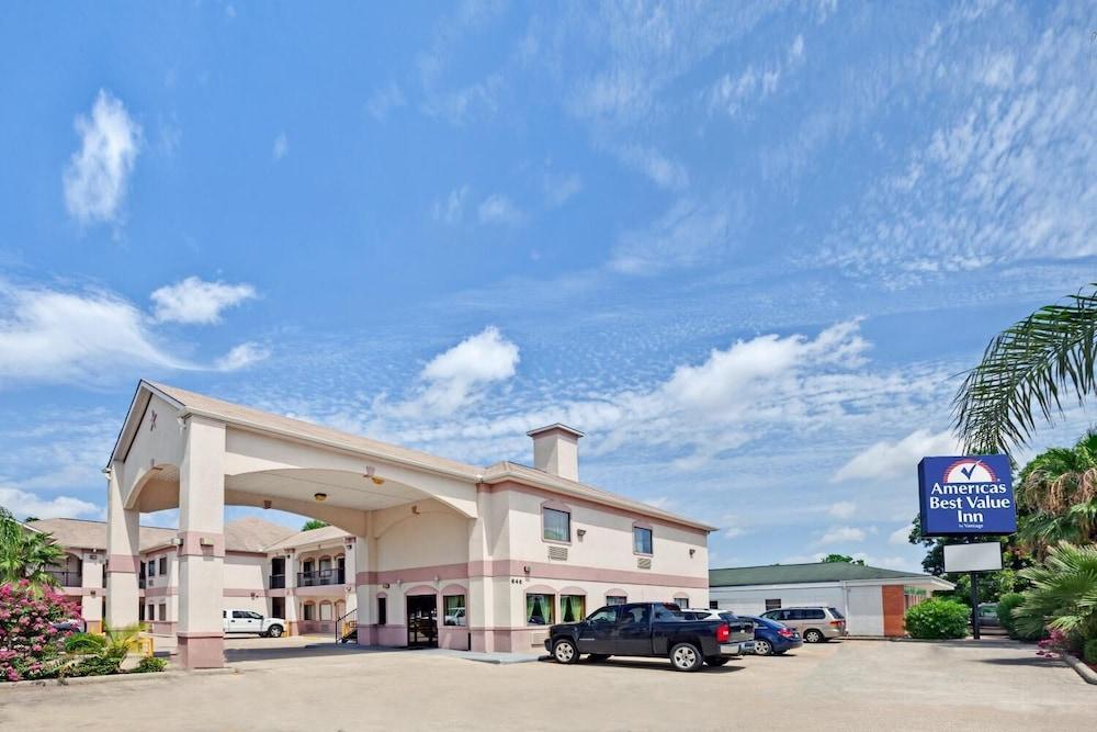 Sapphire Inn & Suites Deer Park Εξωτερικό φωτογραφία